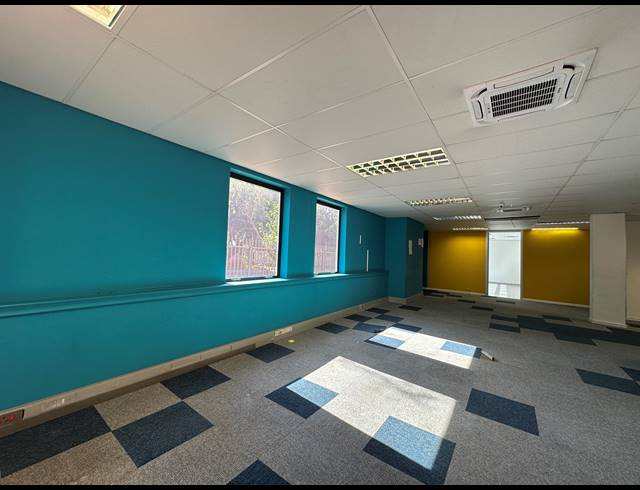 304M² OFFICE TO LET IN SANDTON CENTRAL